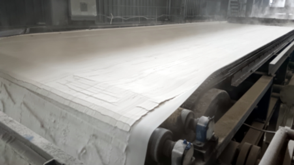 Horizontal_Belt_Filter_Cloth_Used_for_Gypsum_Filtration_in_Phosphoric_Acid_Production.jpg
